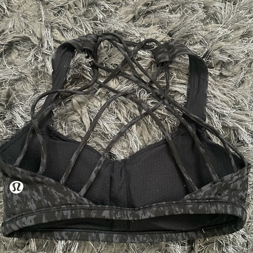 Free to be Lululemon sports bra